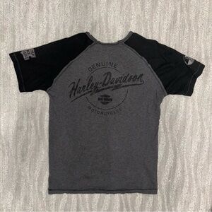 Harley Davidson Men’s V-Neck Tame The Beast Short Sleeve Shirt Logo Biker Sz L